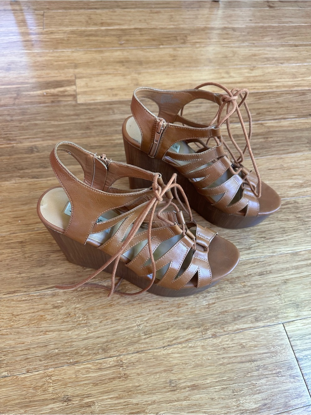 STEVE MADDEN Women 9 Brown Bratz Chic Lace-Up Strappy Platform Wedge Sandal Heel